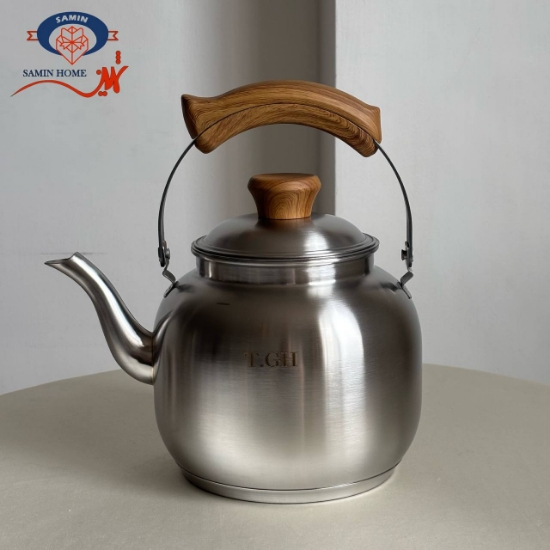 تصویر  کتری بیستون لوله دار کف چدن دسته طرح چوب ۳/۵ لیتر مات مدل ۴۰۰۱۰ قیطاسی